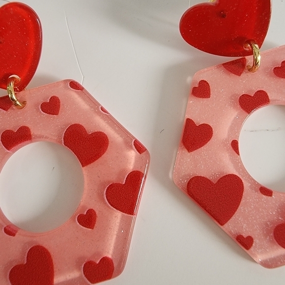 NEW Red Pink Glitter Heart Resin Dangle Earring - Picture 3 of 7